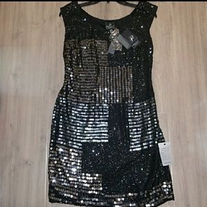 Adrianna Papell Short Bead Dress